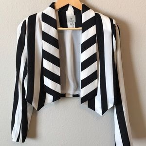Cropped blazer